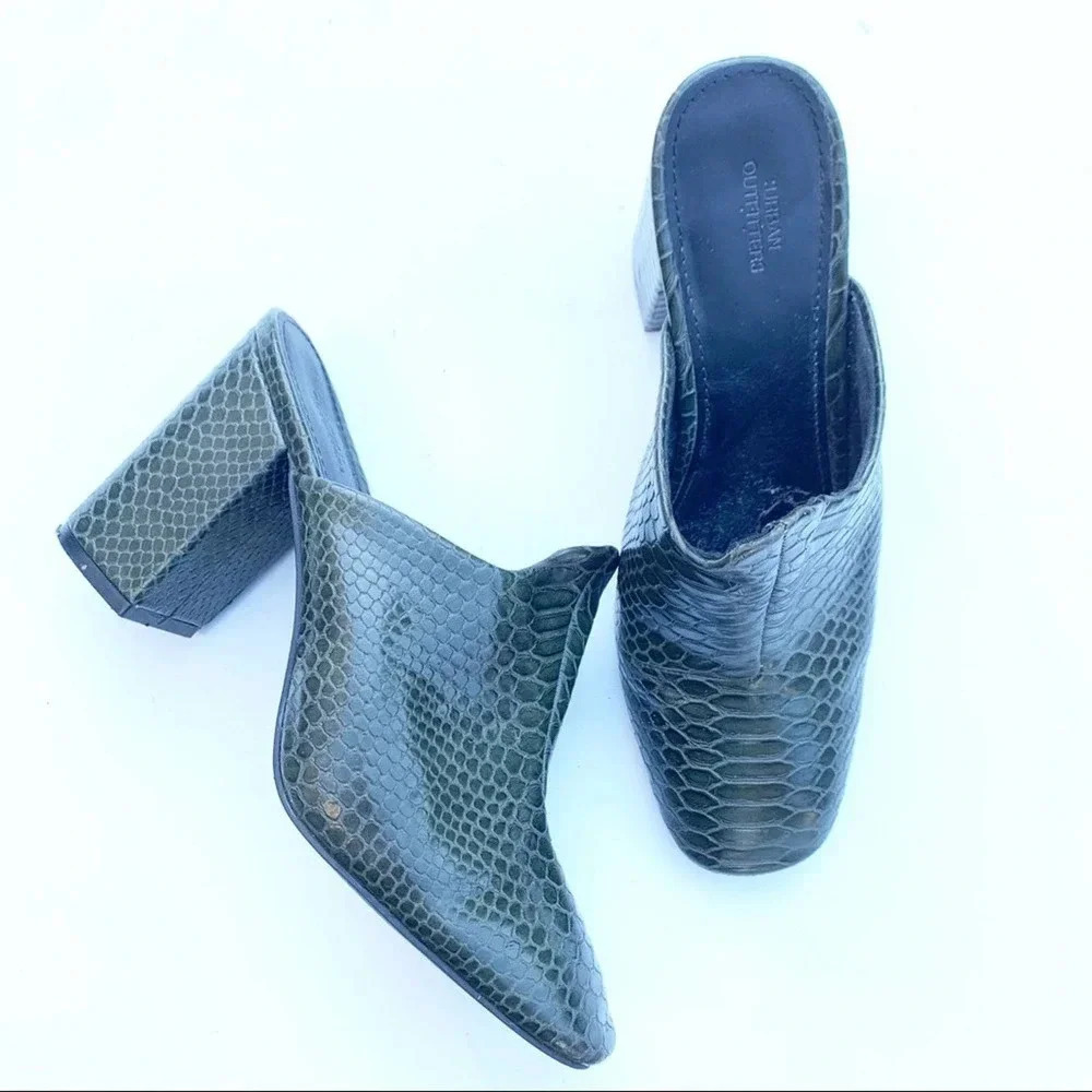 Urban Outfitters Faux Snakeskin‎ Mule Size 9